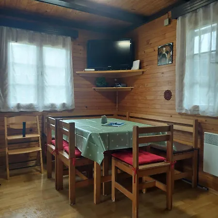 Hiska Tara In Alja Terme Catez Mostec